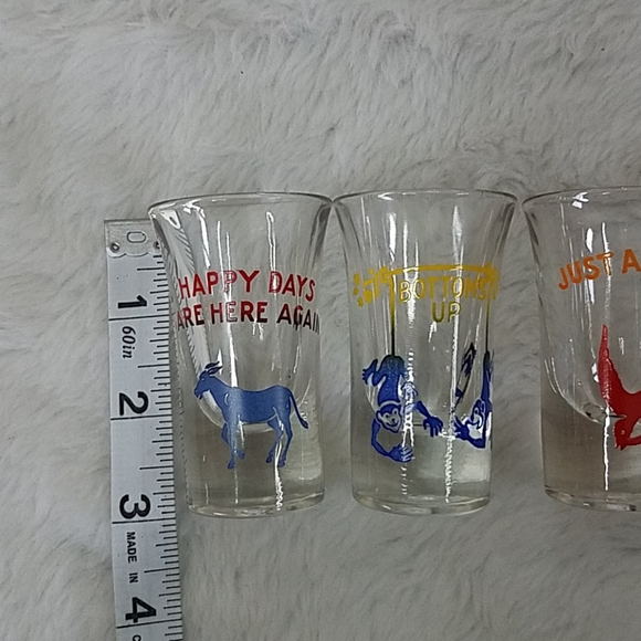 3 VINTAGE FLUTED TAPERED SHOT GLASSES - Picture 7 of 7